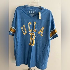 UCLA V-neck T-shirt. American Eagle Campus Collection. 3XL. New w. Tags.